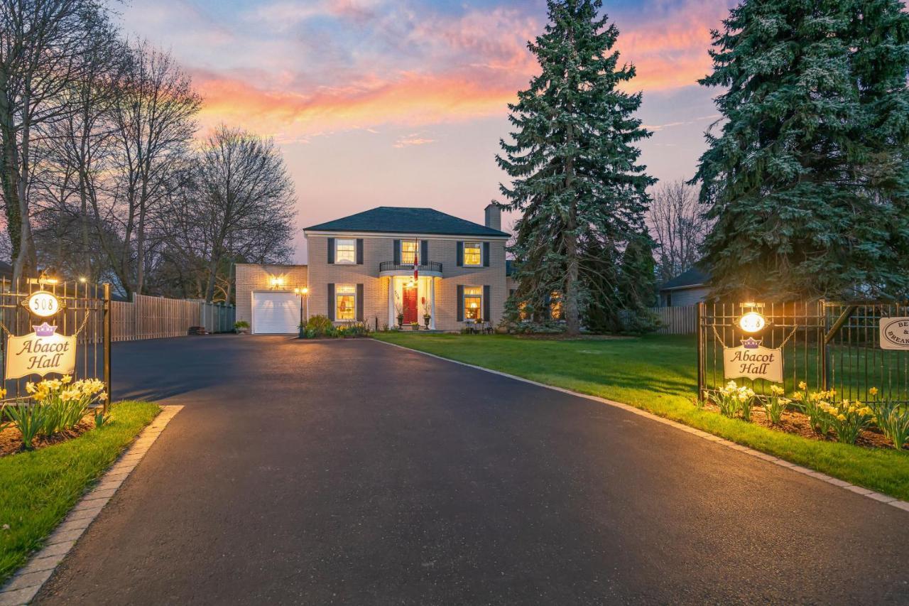 Abacot Hall Bed & Breakfast Niagara-on-the-Lake Exterior foto